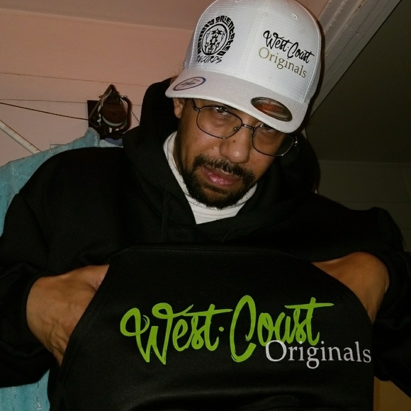 Hoodie and Hat combo - Picture 1 of 1